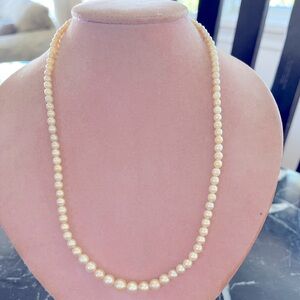 Real pearl necklace